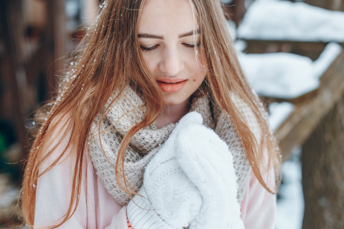 10 Smart Ways to Protect Your Skin in Cold Weather